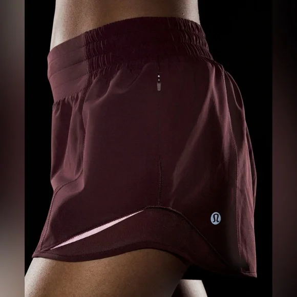Lululemon Hotty Hot High-Rise Lined Short 2.5” - Goodnight Plum, Size 4 - Picture 6 of 6